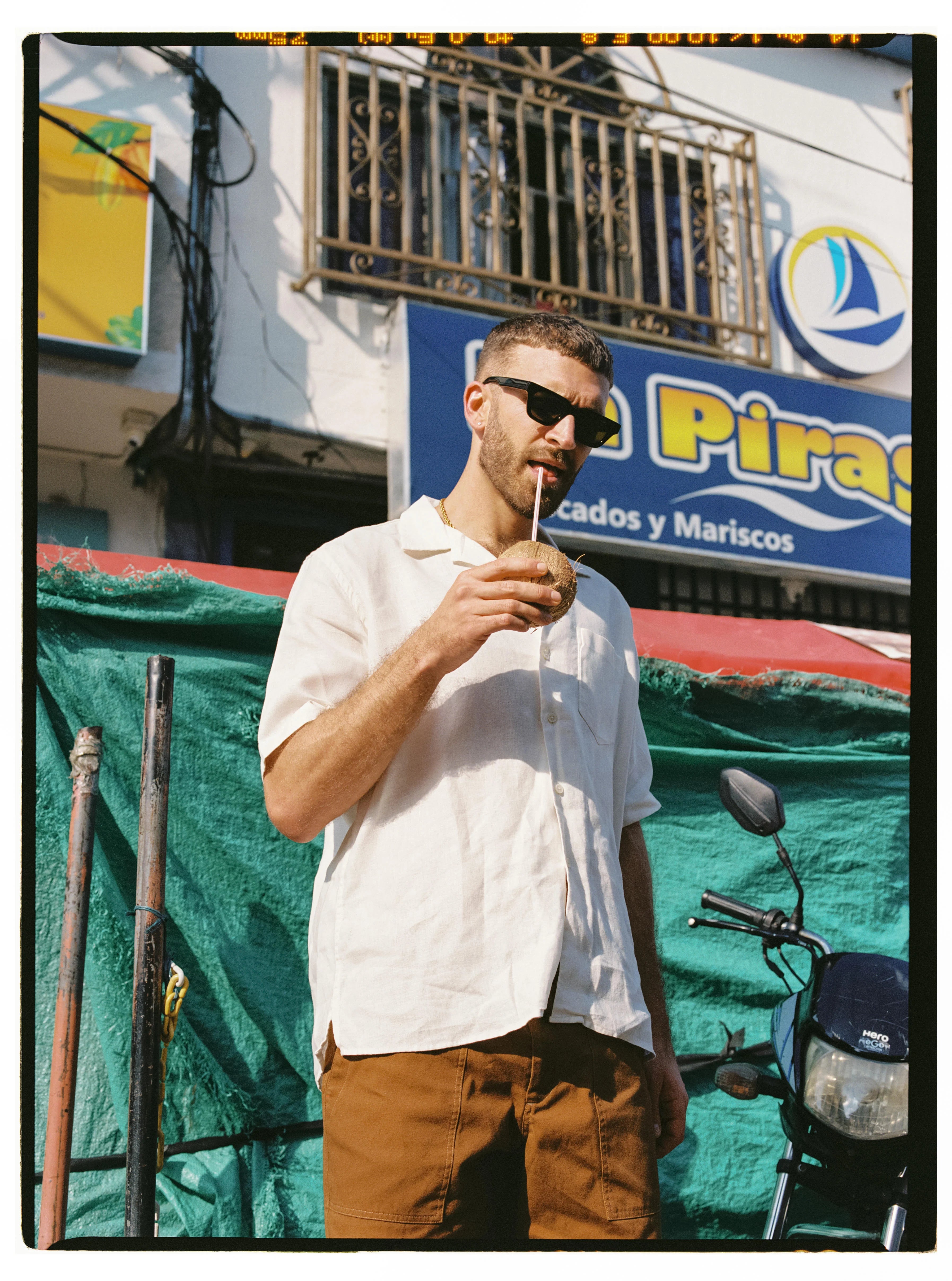 Alt Image