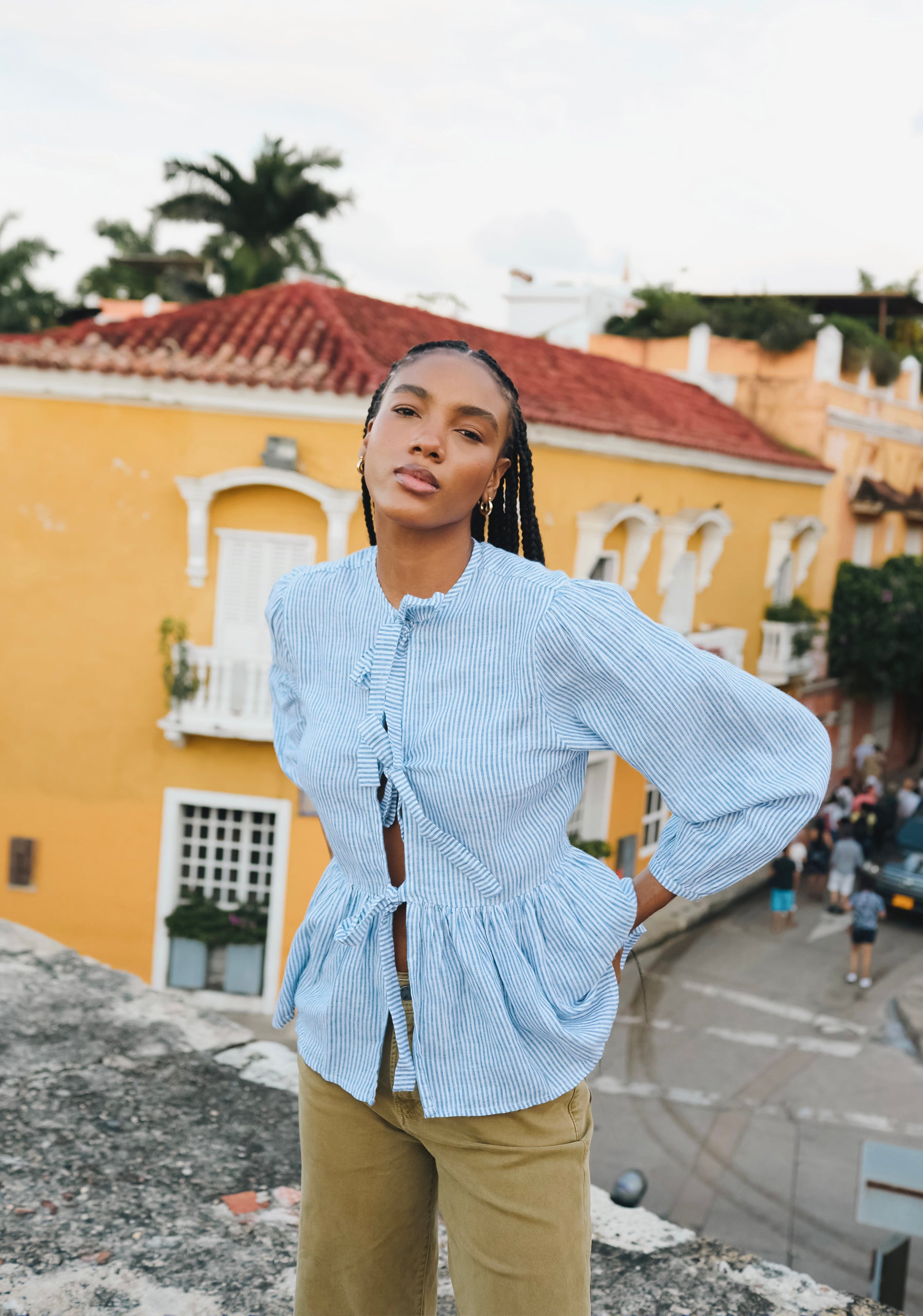 Blusa Lino Gia Rayas Delgadas Azul - Blanco