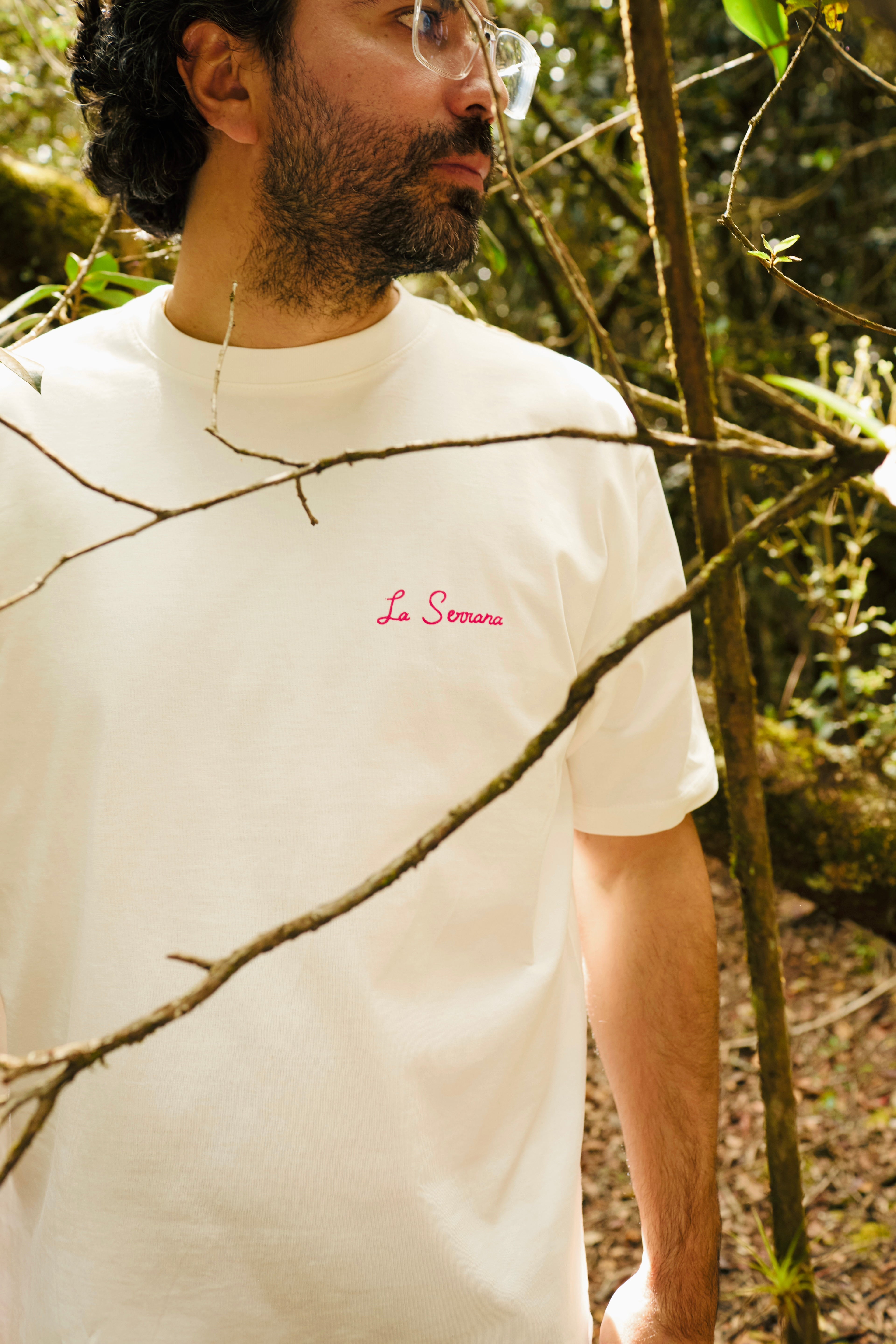 Camiseta H Live Happy Arrayan Estampada Marfil