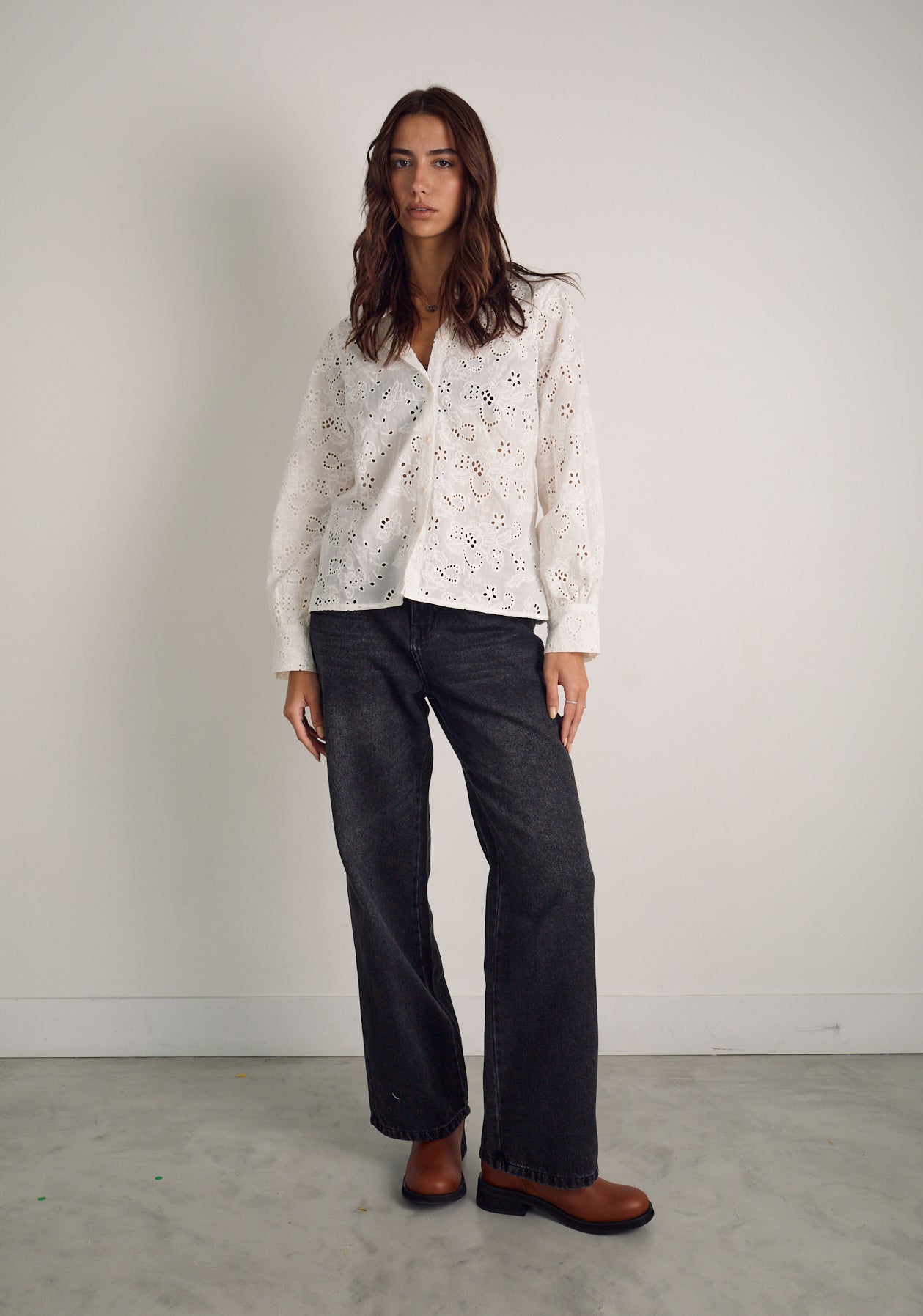 Blusa M Emily Ojalillo Blanco V1