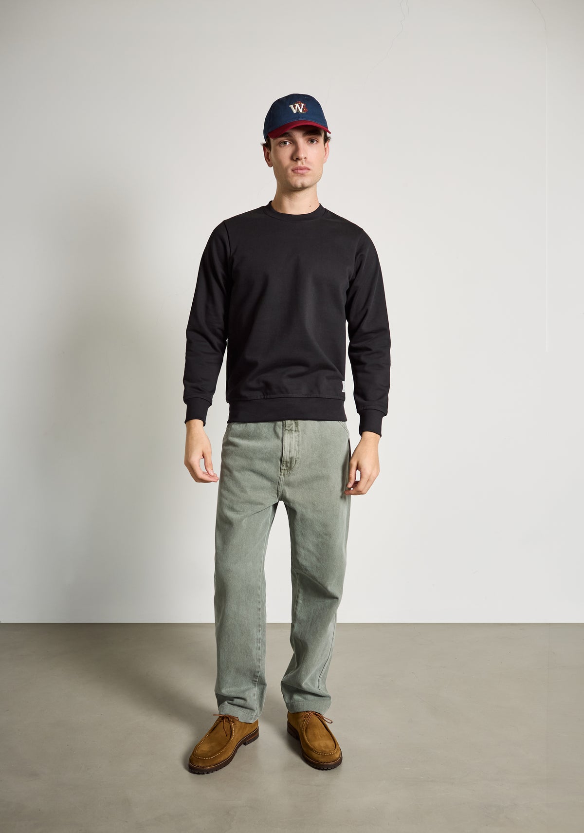 Buzo H Crew Neck Unicolor Negro