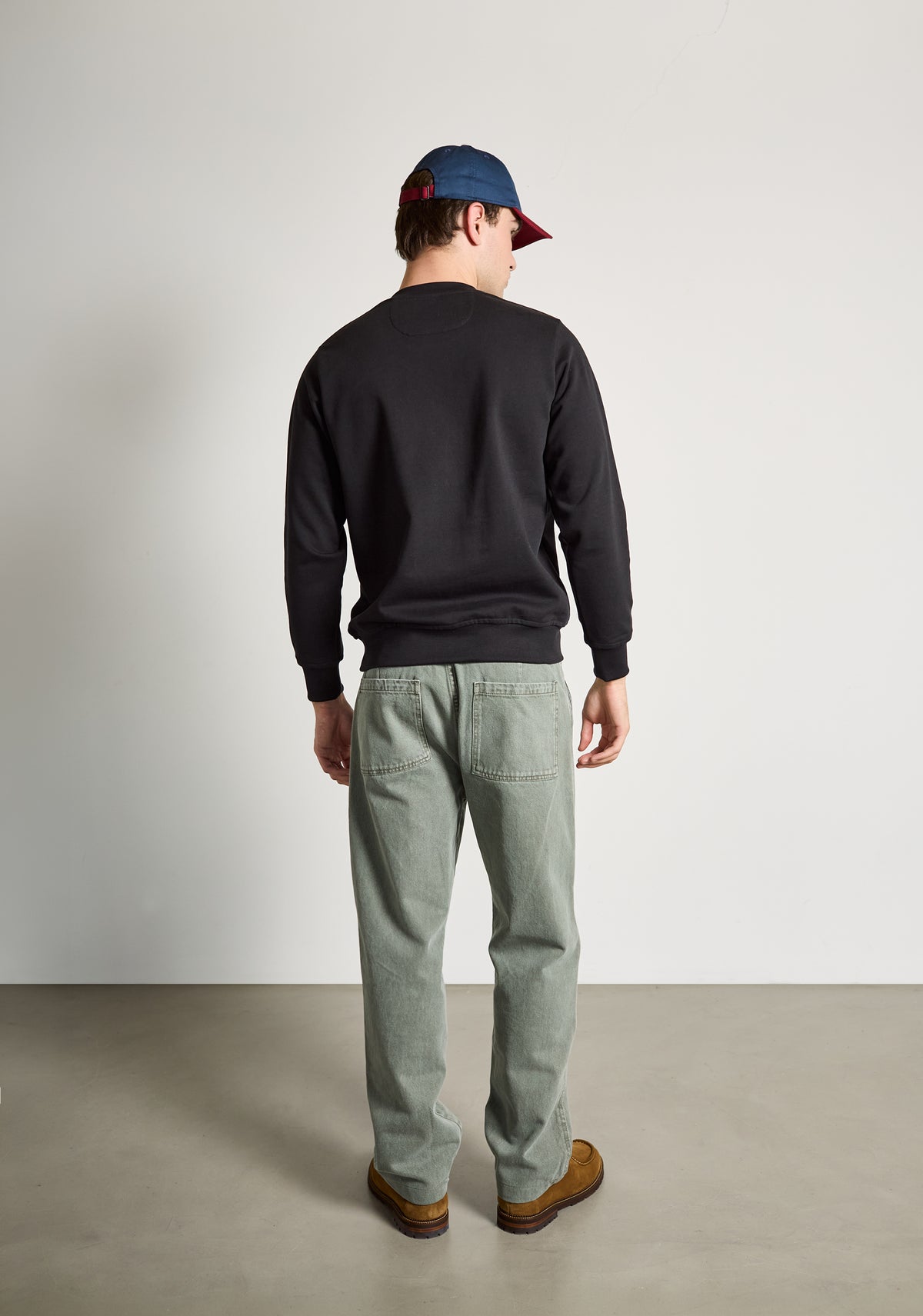 Buzo H Crew Neck Unicolor Negro