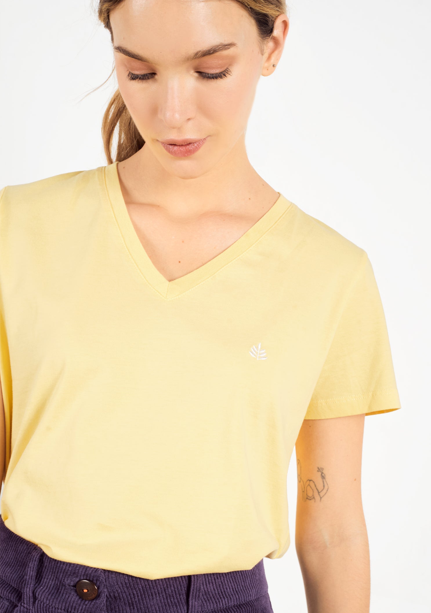 Camiseta Mujer Cenv. Amarillo