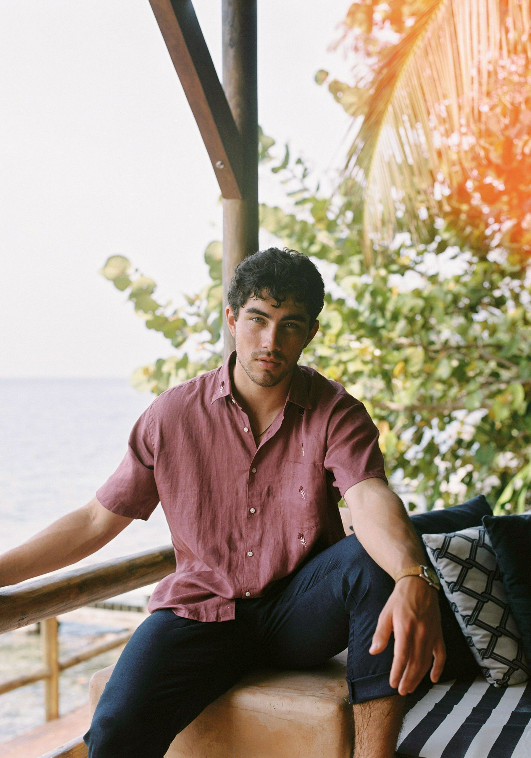 Camisa H Harlem Lino APL. Bord. Vino Tinto