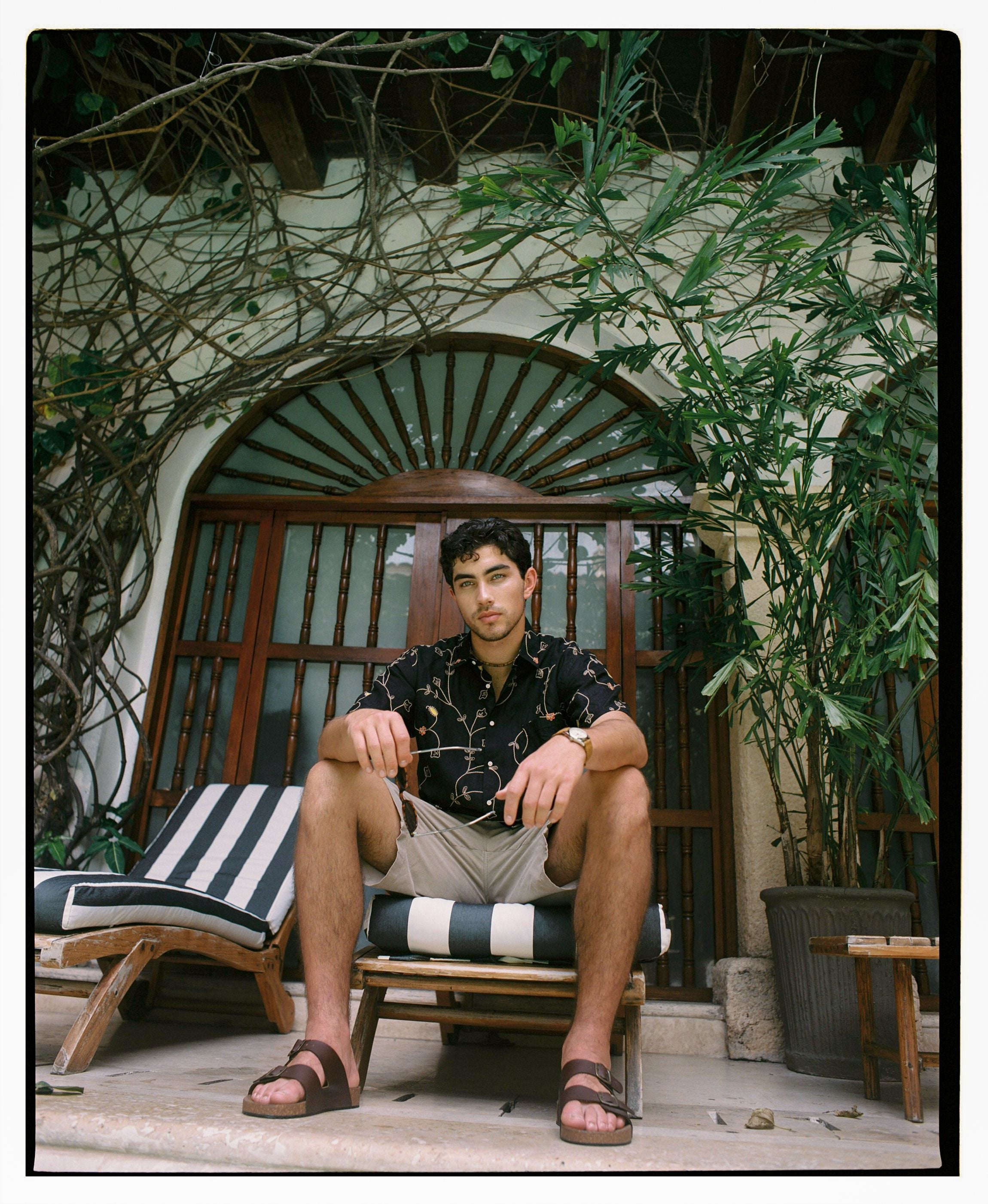 Camisa Lino Harlem Bordado Negro