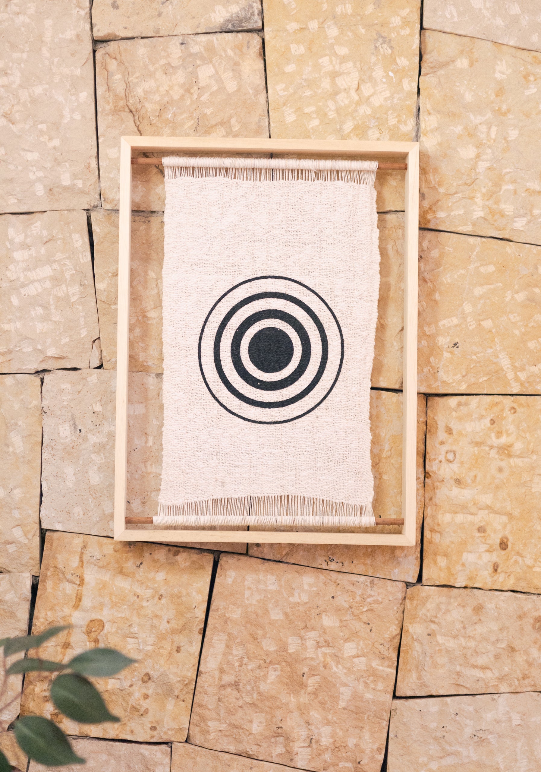 Obras En Marco Madera Atlas X WTM Negro