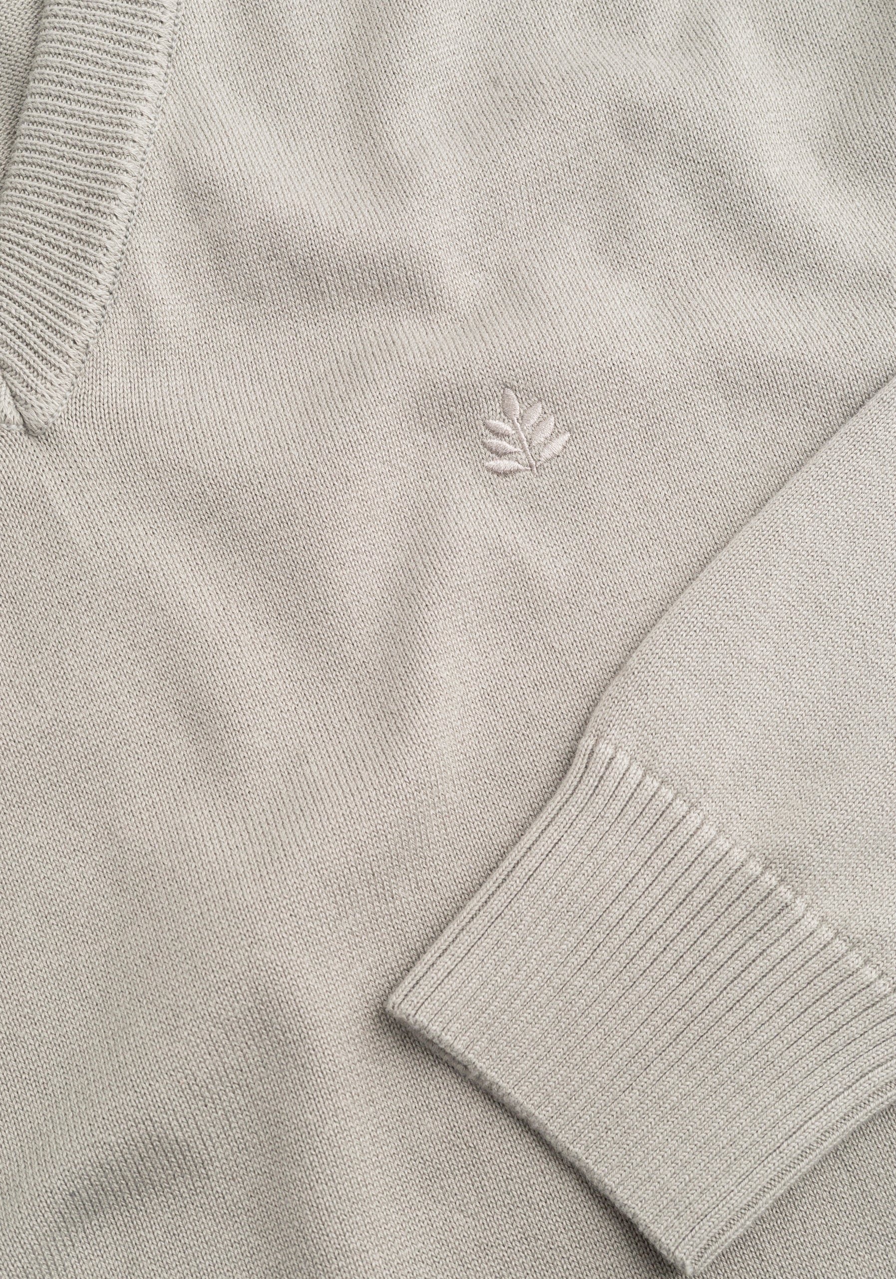 Saco H Newark Cuello V Gris Osc