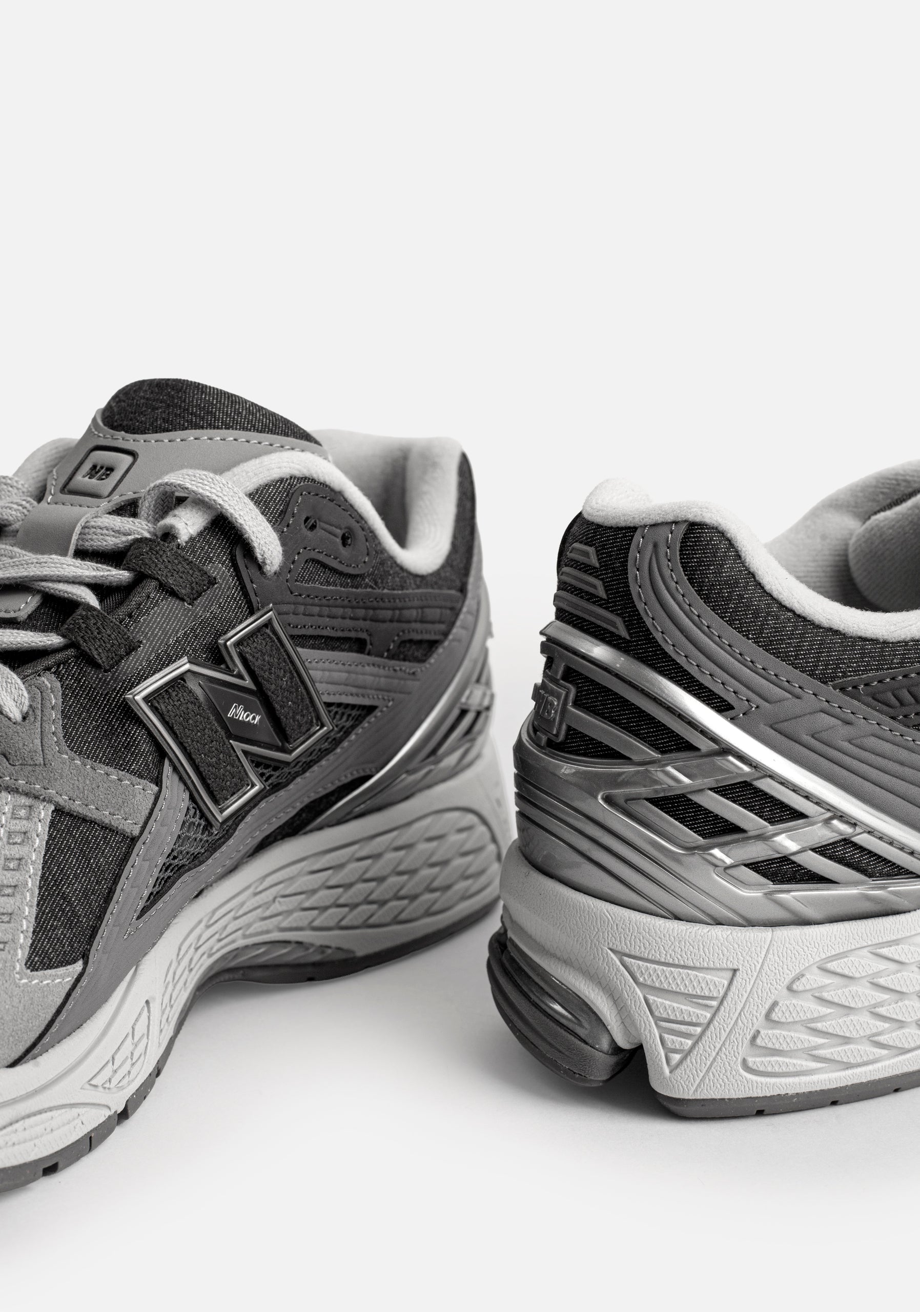 Zapatillas U NB Clasicas Spring 1906 Gris - Negro